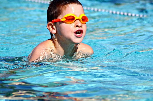 חוג שחייה | קורס שחיה לילדים | לימוד שחיה – לימוד שחיה לילדים